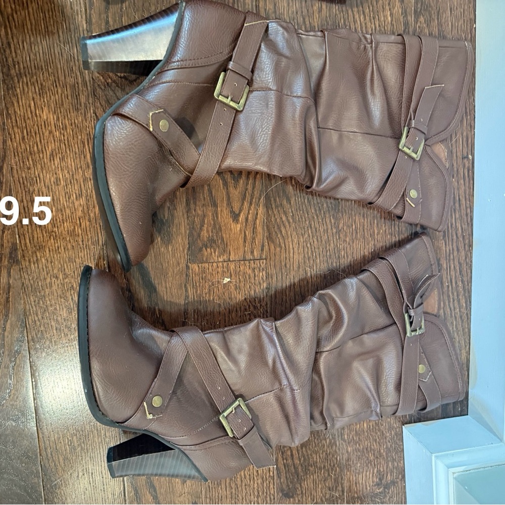 Women’s Boots 9.5